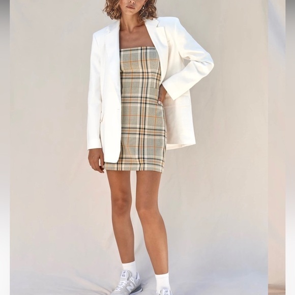 Aritzia Wilfred New Classic Smock Back Mini Dress in Plaid - Picture 13 of 14